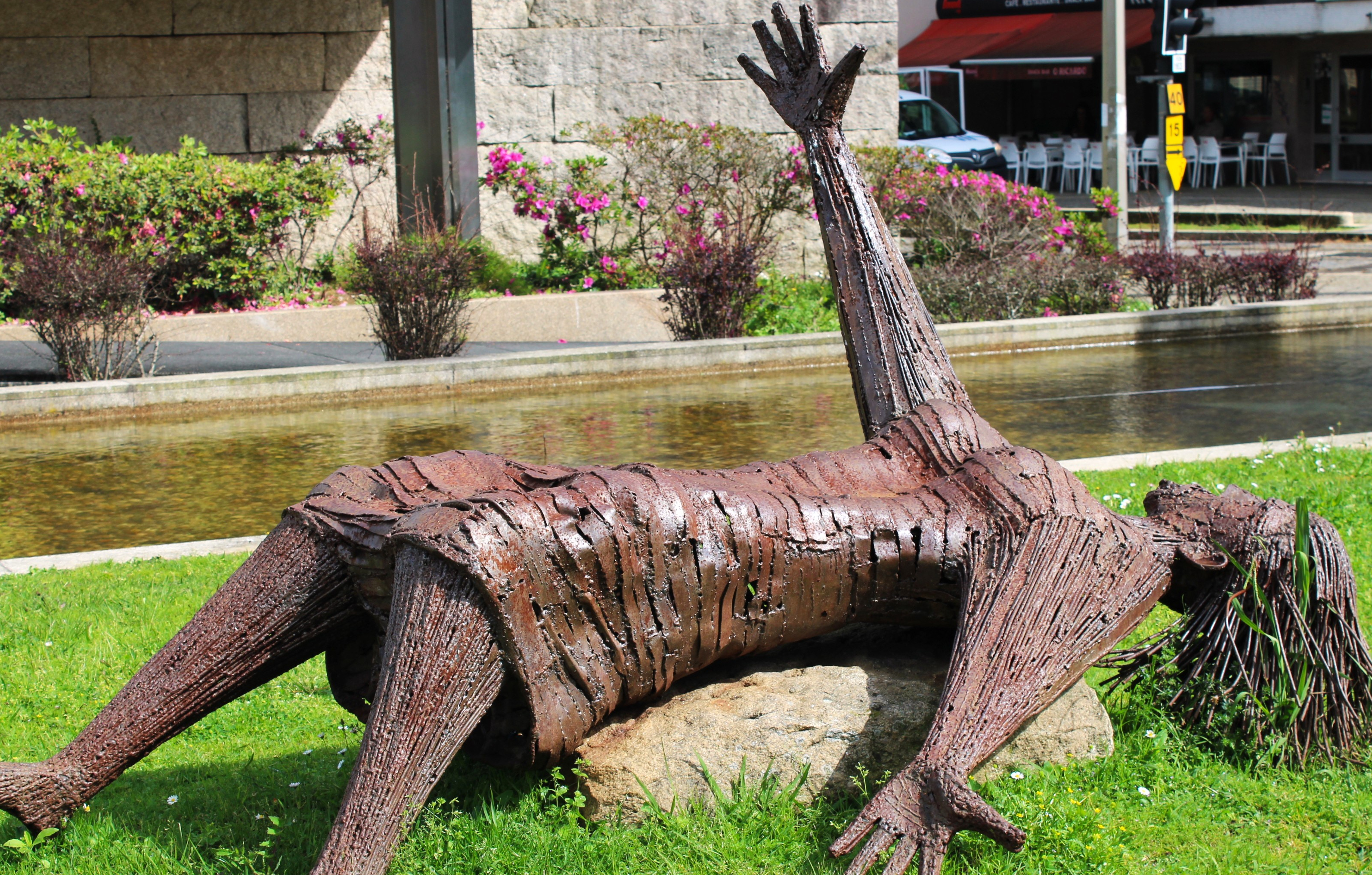 Escultura "O Grito II", Ilídio Fontes